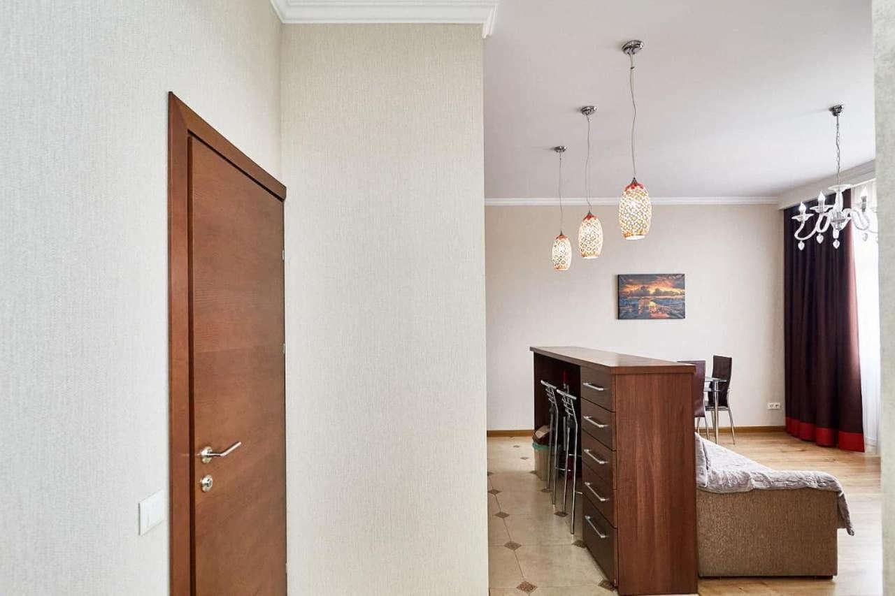 Ultracentral Spacious Apartment Chisinau Exterior foto